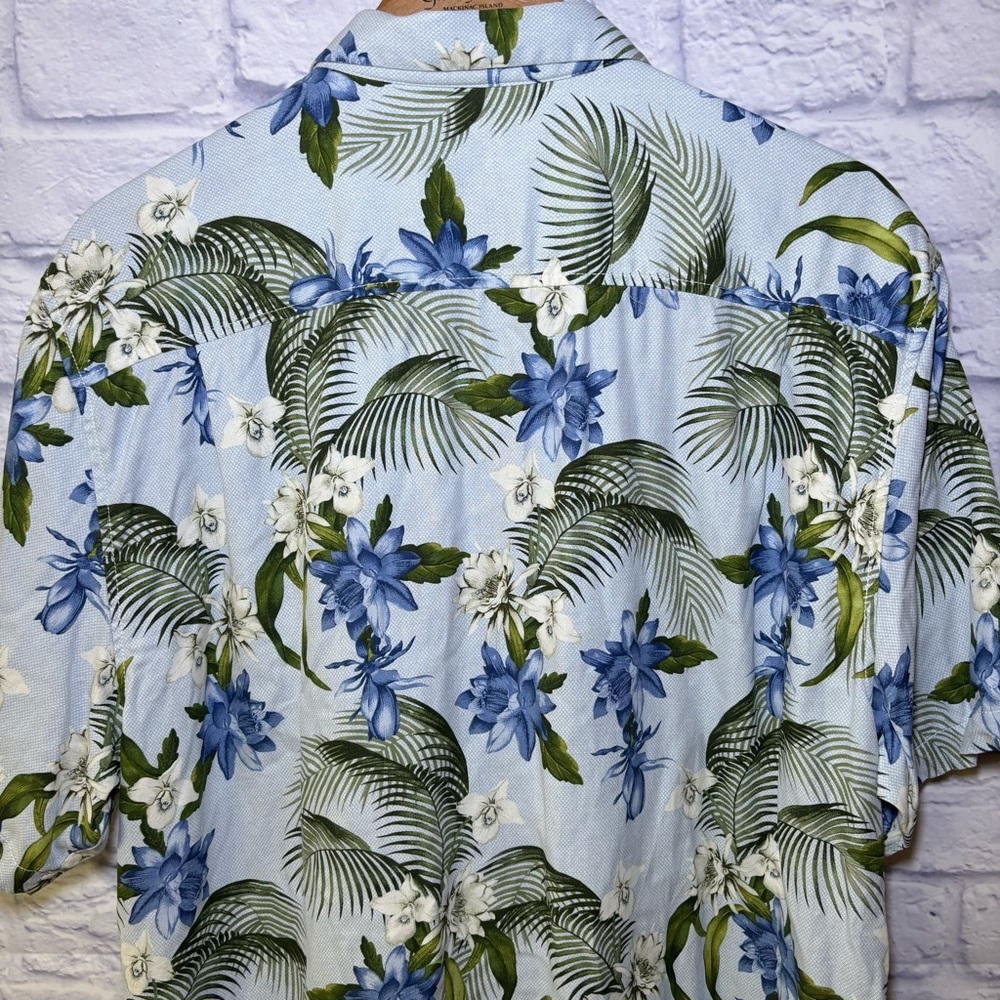 Tommy Bahama Men's XL 100% Silk Short Sleeve Hawaiian Floral Button-Up Shirt - Picture 11 of 16